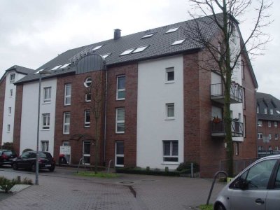 Voll möbelierte 2 Zimmer-Wohnung + Küche, Diele, Bad, in zentraler, ruhiger Lage.