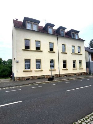 * Ab sofort * Traumhafte 3-Raumwohnung * Tageslichtbad * eigener Garten * PKW-SP