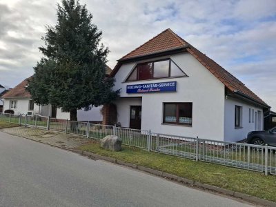 Wohnhaus mit nebenstehenden Büro/Werkstattgebäude -  Ideal für Büro, Familie, Handwerk