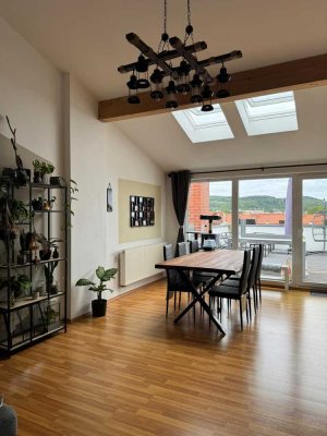 Traumhafte Dachgeschosswohnung mit riesiger Terrasse und sagenhaftem Ausblick