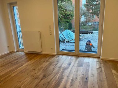 Exklusive 2-Raum-EG-Wohnung mit großer Terrasse, Küche und eigenem Garten in Brühl