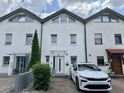 GEPFLEGTES REIHENMITTELHAUS IN RUHIGER LAGE