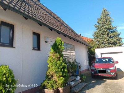 PRIVATVERKAUF - Doppelhaushälfte OT Altdorf mit Wellnessbereich