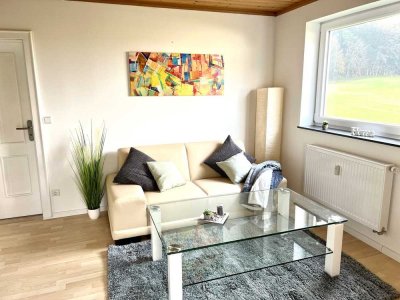 Stilvoll möbliert: Schöne 2Zi-EG-Whg mit Küche & Terrasse, gedämmt, hell & ruhig für 1 Person