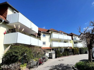 Hervorragend konzipierte 2-Zi-Wohung in bester Wohnlage mit Hobbyraum, Terrasse und TG-Stellplatz