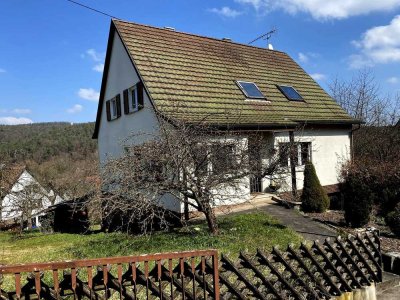 Charmantes 1 - 2-Familienhaus mit Weitblick