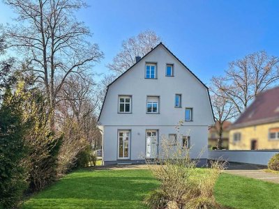 Wunderschönes, saniertes Einfamilienhaus auf ca. 650 m² Grundstück in Glienicke/Nordbahn