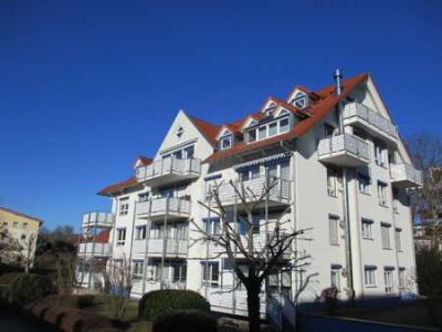 AM KARLSGARTEN
WOHNJUWEL 2,5-Zimmer-Maisonettewohnung
-mit Aufzug-