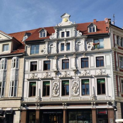 Am Markt - Dachgeschoss-Wohnung mit sonniger Hof-Terrasse