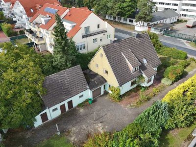 Großes Grundstück, beste Lage in Achim, mit 2 Familienhaus zu verkaufen