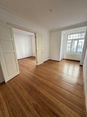 charmante 3-Zimmer Altbauwohnung mit 2 Balkonen und Abstellraum
