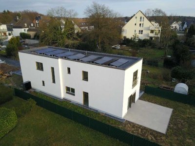 Neubau in Schlebusch: Freist. Architektenhaus, Wärmepumpe, Photovoltaik mit Batteriespeicher