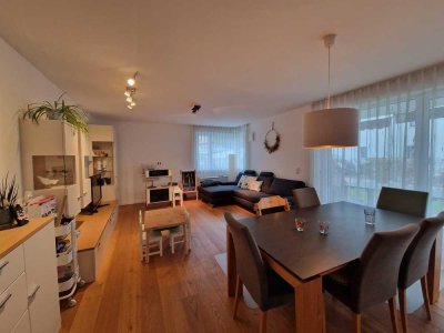 Moderne 4-Zimmerwohnung EG mit Küche. Barrierefrei mit Garten, Top Lage und Blick auf Michaelsberg