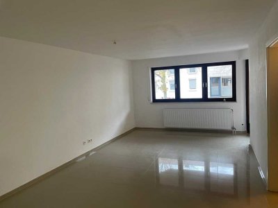 Helle 2-Zimmer-Wohnung mit Balkon, Gartenmitbenutzung & Tiefgarage – zentral in Sindelfingen