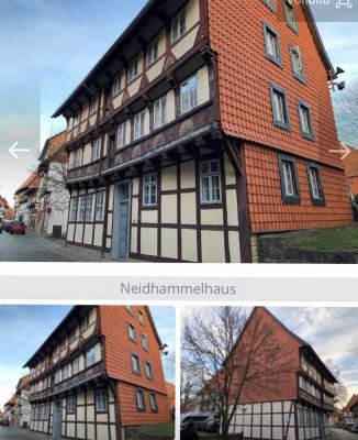 Vollständig renovierte 2 Zimmer Wohnung mit EBK