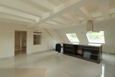 4,5-Zi.-Maisonette mit Gartennutzung und zwei Pkw-Stellplätzen