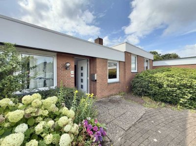 Attraktiver & zeitloser Bungalow mit schönem Garten in bevorzugter Wohnlage