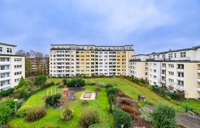 Top geschnittene 4 Zi Wohnung mit Aufzug und Balkon, Nähe UKE und Beiersdorf, zum Selbstgestalten