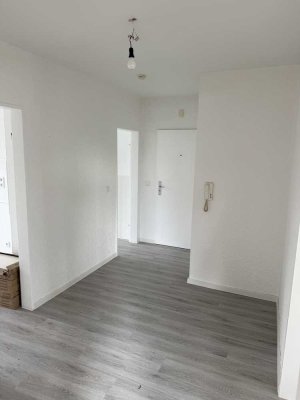 Erstbezug nach Sanierung mit Balkon: Attraktive 3-Zimmer-Wohnung in Willich