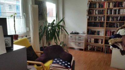 Provisionsfrei! Große, gepflegte 2-Raum-Wohnung m. Balkon und Einbauküche in Nürnberg, Stadtparknähe