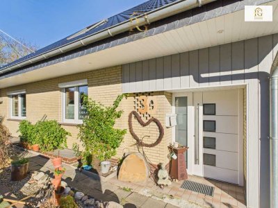 Großzügiges EFH Cuxhaven-Altenwalde DG Neubau 2022 mit Wärmepumpe. Nutzung auch als ZFH möglich.