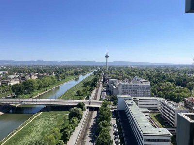 Geschmackvolle 3-Zimmer-Wohnung (23. OG) im Collini-Center zu verkaufen