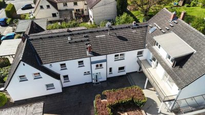 Gepflegtes Mehrfamilienhaus in guter Wohnlage mit 4 Wohnungen und großem Garten