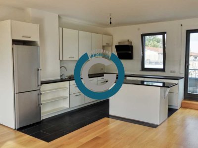 MIT AUFZUG & PKW-STELLPLATZ - DACHGESCHOSS MIT WOHNLOUNGE & TERRASSENBEREICHEN - MODERN & STILVOLL
