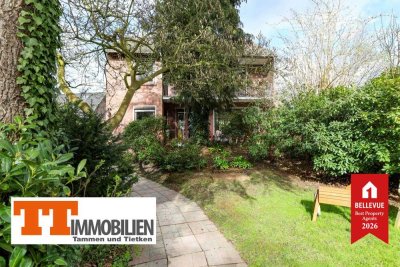TT bietet an: Stilvolle Stadtvilla mit 6 Zimmern, viel Platz und großem Garten auf 2.330 m² Grundstü
