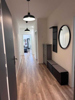 Neuwertige 4-Zimmer Maisonette-Wohnung mit Luxusausstattung in Berlin-Spandau