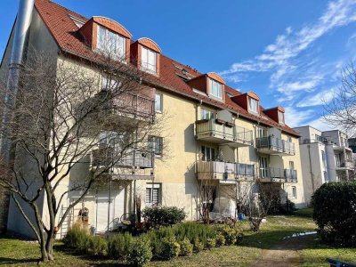 Attraktive 2 Zi.-Wohnung in ruhigem Hofgebäude Citynah!  
Selbst nutzen oder zur Kapitalanlage!