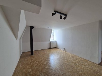 2er WG taugliche Altbauwohnung im Zentrum von Leoben!