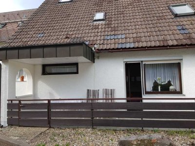 Sonnige 1 Zi Wohnung mit Terrasse