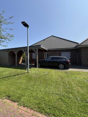 Barrierearmer Bungalow mit Garten und Carport