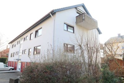 Gepflegte 2,5-Zimmer Dachgeschoss-Wohnung in Heilbronn-Horkheim