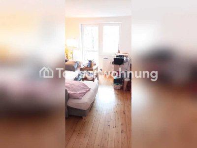 Tauschwohnung: NUR SAGA-ruhige 2,5 Zimmer+Balkon