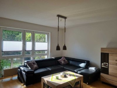 Möblierte, helle Terrassenwohnung mit Kamin, EBK, TG und Garten in Bad Soden