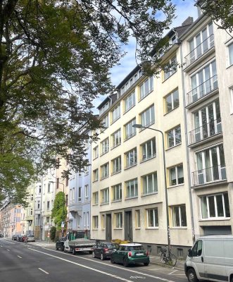 Stilvoll sanierte 4-Zimmerwohnung in Golzheim
