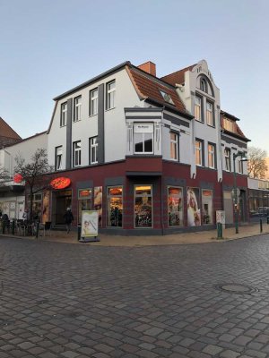 Top 4-Zimmer-Altbau Wohnung im DG in Kiel Pries