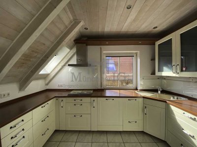 MÜNCHNER IG: Helle 4-Zimmer DG-Maisonettewohnung mit Kamin in idyllischer, ruhiger Lage!