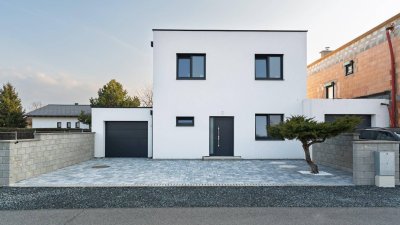 *NEUER PREIS* Lichtdurchfluteter Erstbezug in Theresienfeld - Garten und Garage inklusive !