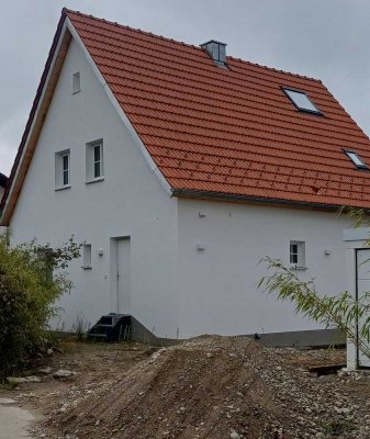 Erstbezug nach Sanierung: Charmantes Einfamilienhaus in Garching an der Alz