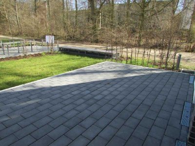 EG-WOHNUNG MIT GROSSER TERRASSE AM WALDRAND ... 3 KALTMIETEN FREI* ...