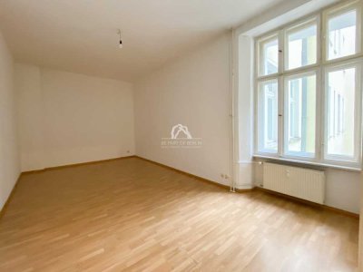 DIREKT AM BOXI | 1 ZIMMER-WOHNUNG | RUHIGER SEITENFLÜGEL | PROVISIONSFREI