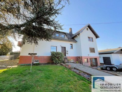 Großzügiges Zweifamilienhaus in ruhiger Lage von Freilingen!