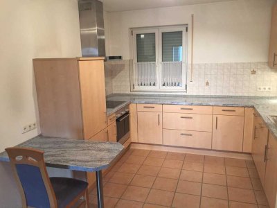 2-Zimmer-Wohnung mit Einbauküche und Balkon in Markt Schwaben