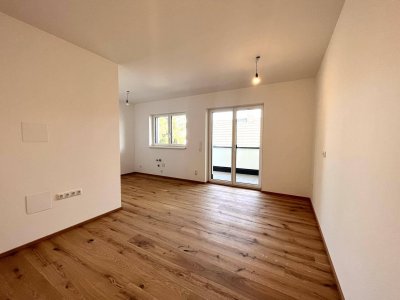 Neubauwohnung mit Parkplatz und Garage