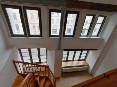 Individuelle 2-Raummaisonettenwohnung +++Laminat++Holzbalken++Badewanne++