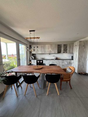 Geschmackvolle 3-Zimmer-Erdgeschosswohnung mit geh. Innenausstattung mit Balkon und EBK