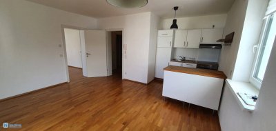 Moderne 2-Zimmer Whg mit 52 m² in Alt-Liefering : Das Leben ist schön ....